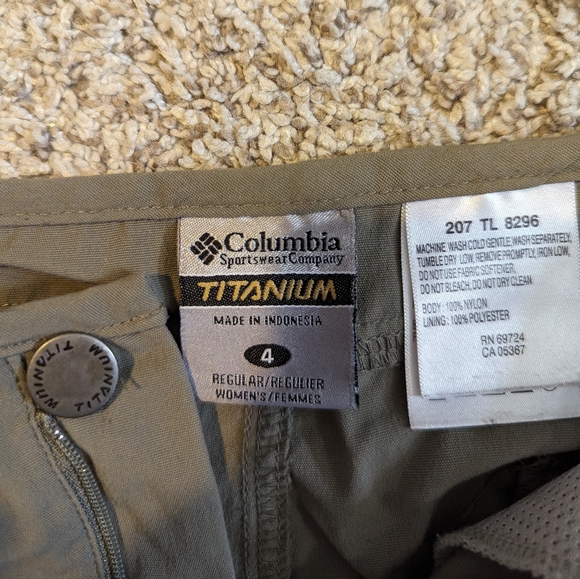 Women's Columbia Titanium hiking pants/capris - Picture 3 of 5